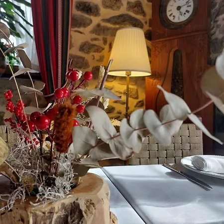 Uxarte -alojamiento, Restaurante Y Piscinas