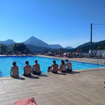 Uxarte -alojamiento, Restaurante Y Piscinas Casa de hóspedes 2*