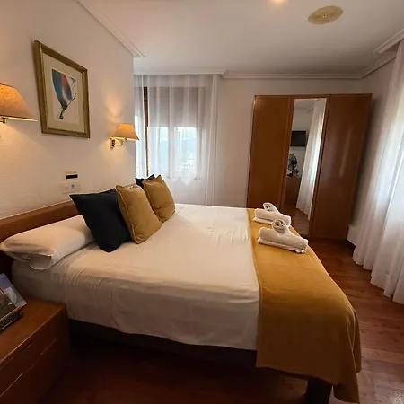 Uxarte -alojamiento, Restaurante Y Piscinas 2*