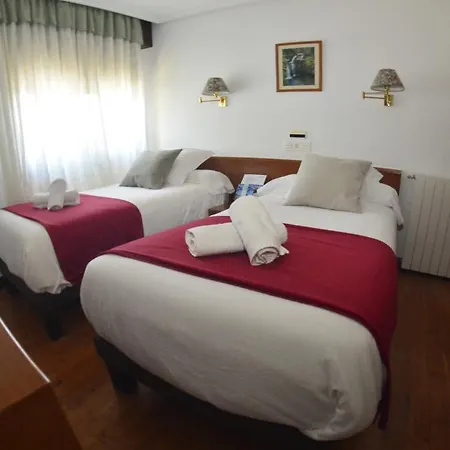 Uxarte -alojamiento, Restaurante Y Piscinas 2* Arrasate/Mondragon