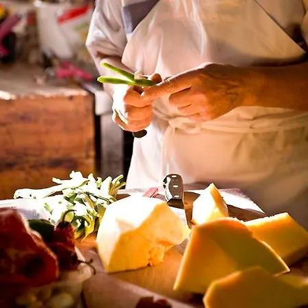 Uxarte -alojamiento, Restaurante Y Piscinas Gasthuis 2*