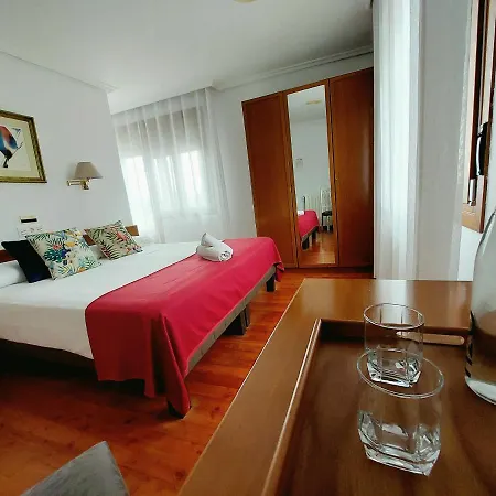 Uxarte -alojamiento, Restaurante Y Piscinas 2* Arrasate/Mondragon