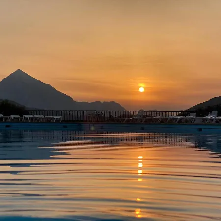 بيت ضيافة Uxarte -alojamiento, Restaurante Y Piscinas 2*