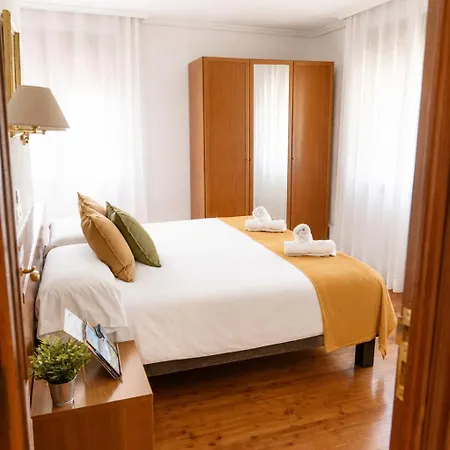 Uxarte -Alojamiento, Restaurante Y Piscinas 2* Arrasate/Mondragon