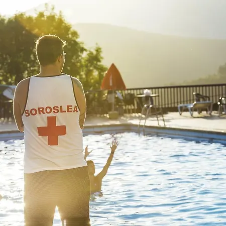 Uxarte -alojamiento, Restaurante Y Piscinas Pensión