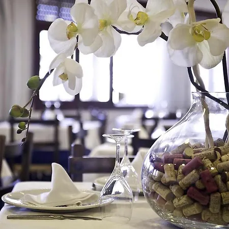 Gasthuis Uxarte -alojamiento, Restaurante Y Piscinas
