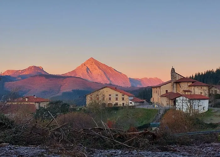 Uxarte -Alojamiento, Restaurante Y Piscinas Guest house Arrasate/Mondragon