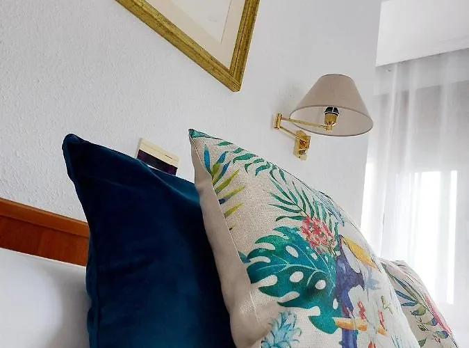 Uxarte -Alojamiento, Restaurante Y Piscinas Arrasate/Mondragon