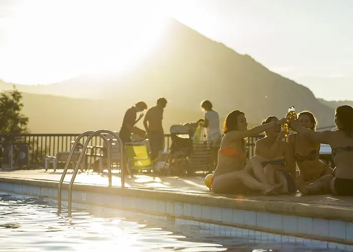 Guest house Uxarte -Alojamiento, Restaurante Y Piscinas Arrasate/Mondragon