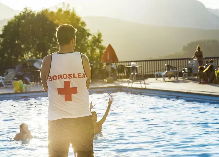 Uxarte -Alojamiento, Restaurante Y Piscinas Guest house