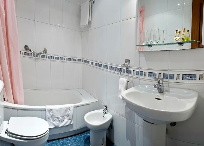 Uxarte -Alojamiento, Restaurante Y Piscinas